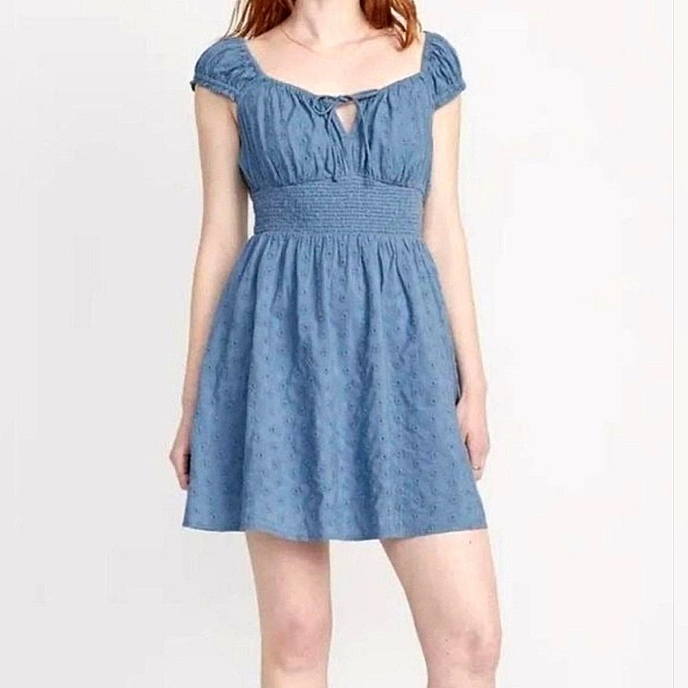 Old Navy Dress Size 3X Sleeve Smocked Chambray Eyelet Embroidery Peasant Prairie